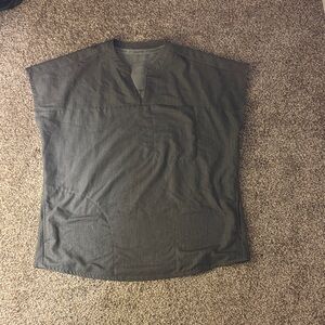 Fabletics Women’s Evolve Scrub Top